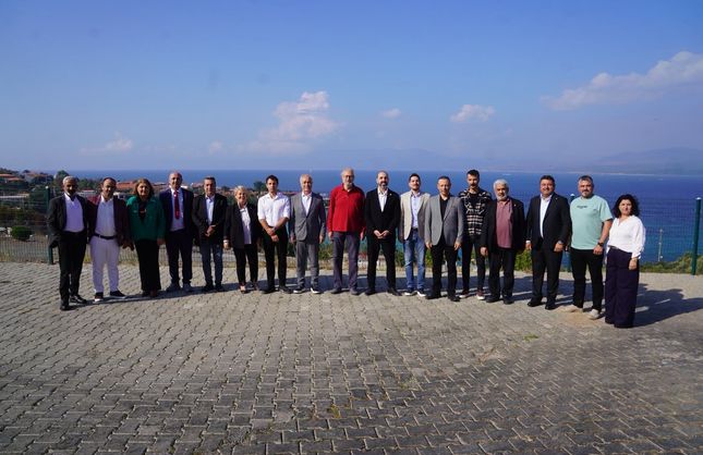 Seferihisar için seferberlik: Siyasi partiler ortak masa etrafında buluştu