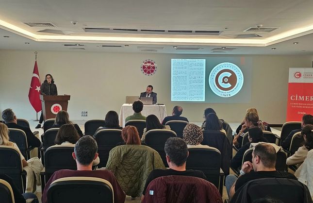 İzmir’de kamu personeline CİMER ve davranışsal bağımlılık semineri