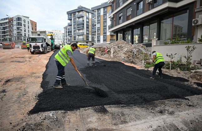 Bornova'da atıl alan yeni buluşma noktasına dönüşüyor