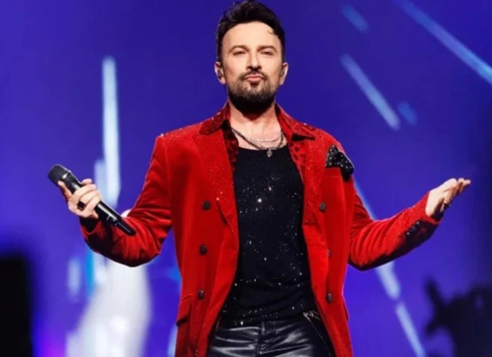 Tarkan'dan milli takım marşı açıklaması: Sürpriz olabilir