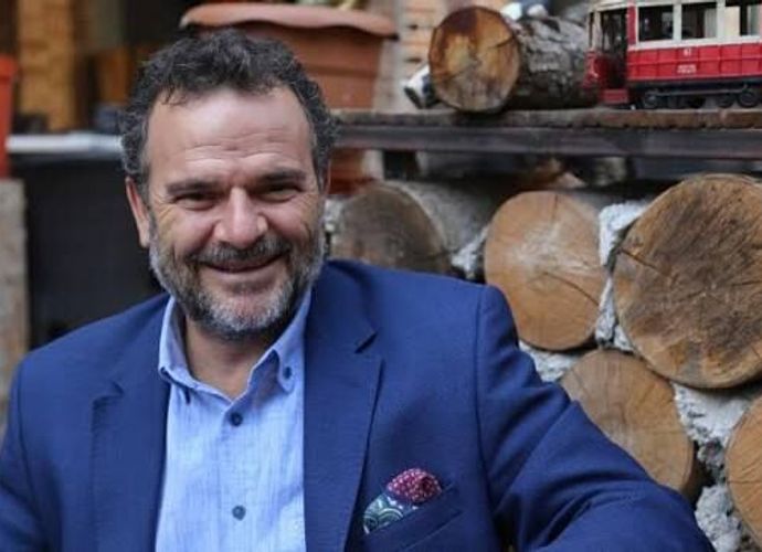 Gazeteci Kemal Öztürk hakkında gözaltı kararı