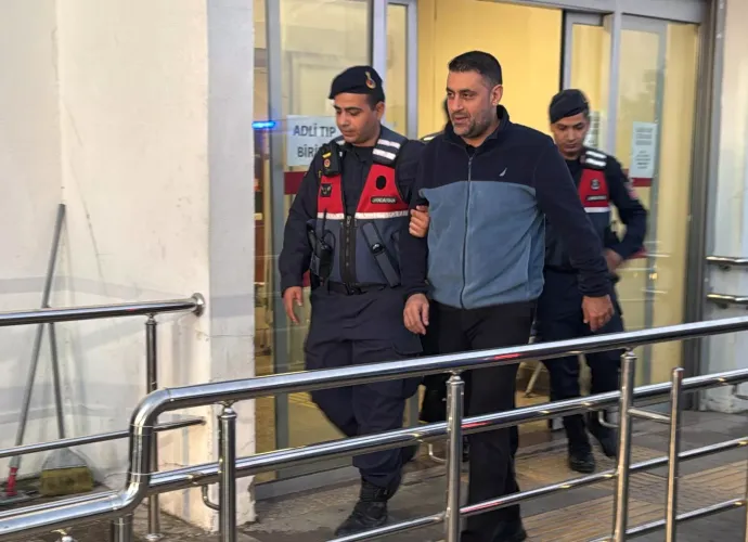 Çukurova Belediyesi'ndeki yolsuzluk soruşturmasında 34 kişi tutuklandı