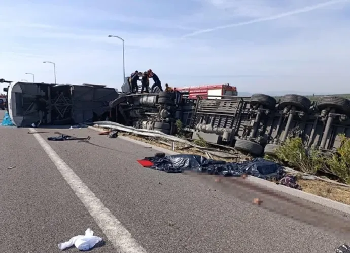 Manisa’daki feci kazada iki şoför gözaltına alındı!