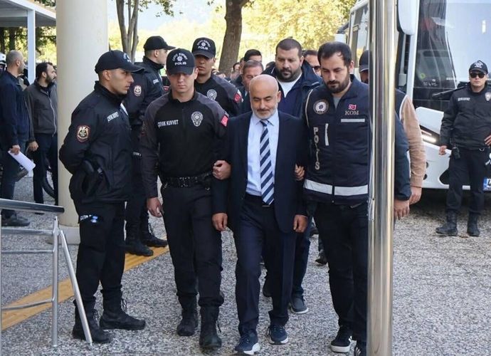 Milas Belediyesi soruşturması büyüyor: Başkan ve oğlu dahil 20 kişi adliyeye sevk edildi