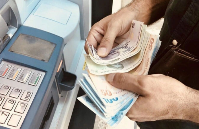 Emekli bayram ikramiyeleri bugün hesaplara yatmaya başlıyor