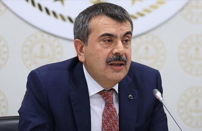 Bakan Tekin duyurdu: Milli Takım marşını öğrenciler mi yazacak?