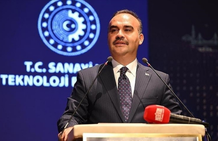 Bakan Kacır'dan öğrencilere müjde: Lisans, yüksek lisans ve doktora bursları artırıldı