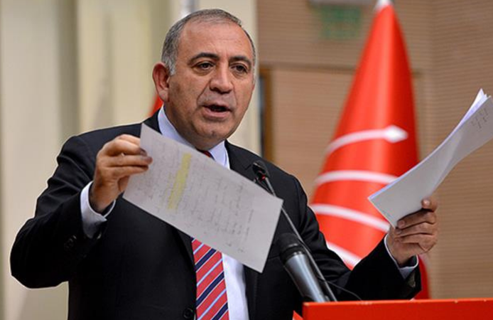 Gürsel Tekin’in kayyum görevi sona erdi