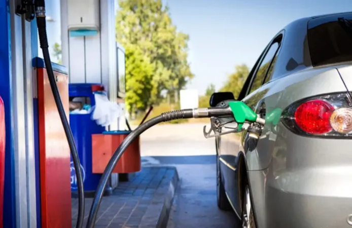 Akaryakıta gece yarısı zammı: Motorin 86 TL’yi aşacak