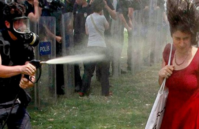 “Kırmızılı Kadın” Ceyda Sungur’a AİHM’den haklı karar