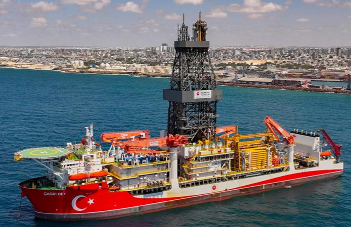 Bakan duyurdu: Enerjide yeni bir dönem başladı, Çağrı Bey sondaj gemisi Somali'ye ulaştı