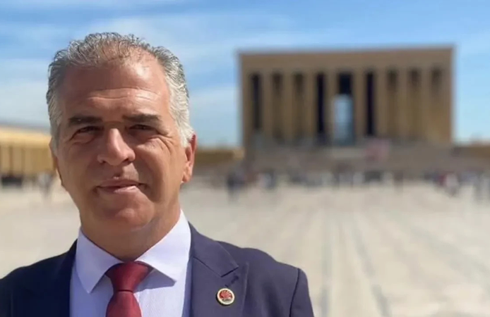 CHP İlçe Başkanı Sezai Öz istifa etti