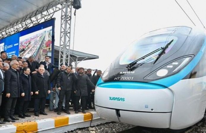 Türkiye’nin ilk yerli hızlı treninde test süreci devam ediyor
