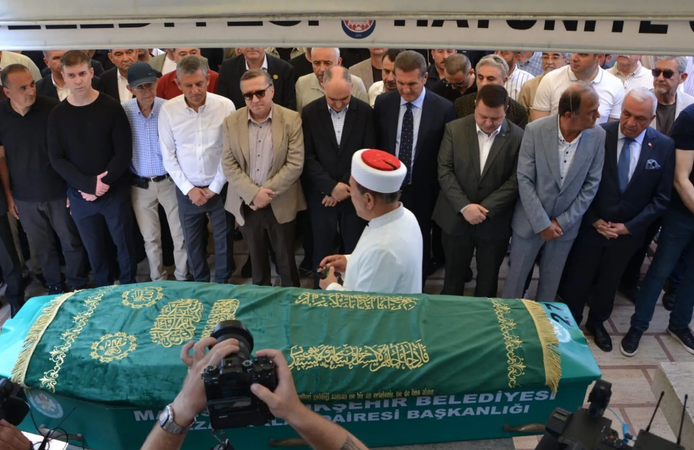 Özgür Özel’in acı günü: Amcası Necati Özel son yolculuğuna uğurlandı
