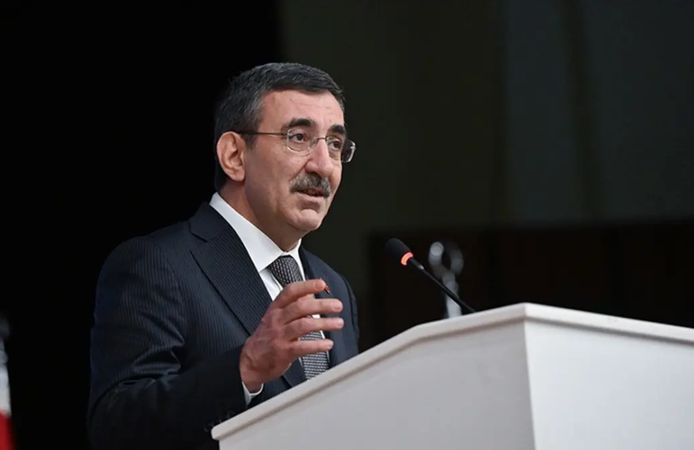 Cumhurbaşkanı Yardımcısı Cevdet Yılmaz’dan memur ve emekli maaşı açıklaması: Ek zam var mı?