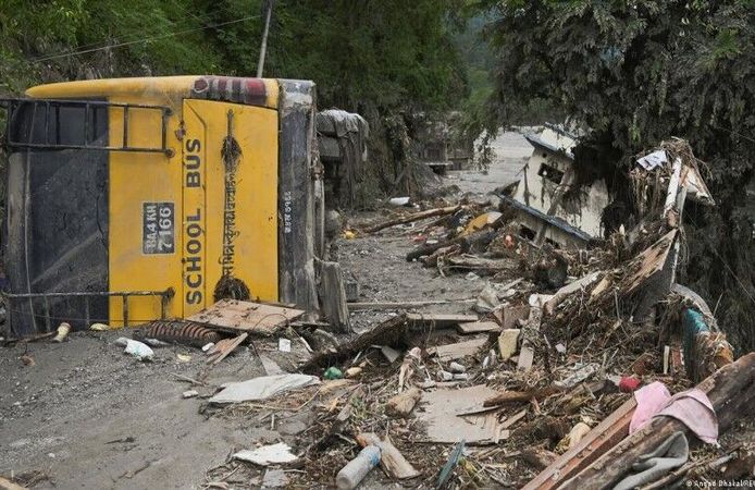 Nepal ve Çin’de sel felaketinde ölü sayısı bini aştı, 5 binden fazla kişi kayıp