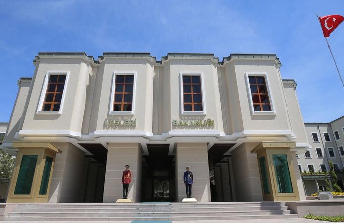 5 belediye başkanı ve başkan vekili görevden uzaklaştırıldı