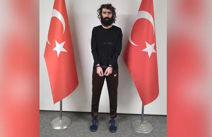 MİT operasyonuyla yakalanan IŞİD'li Uğur Bahadır Türkiye'ye getirildi
