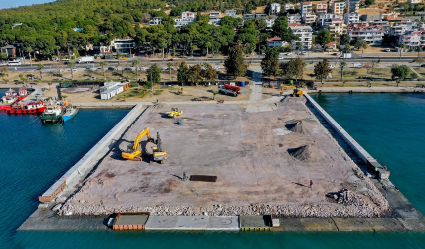 İzmir Aliağa Yolcu İskelesi’nde çalışmalar tüm hızıyla devam ediyor!