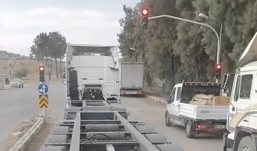 İzmir Aliağa'daki trafik lambaları sorun yarattı!