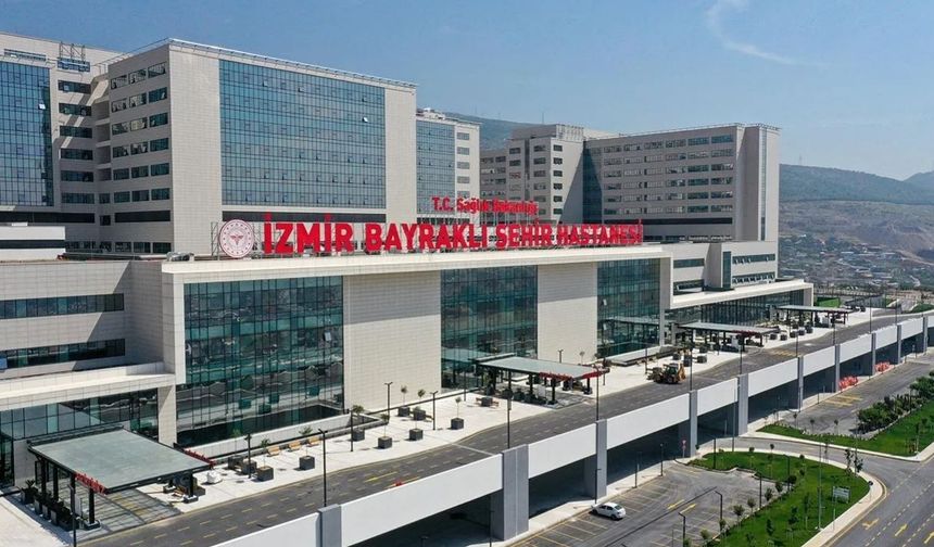 İzmir Şehir Hastanesinde 100'üncü kemik iliği nakli başarıyla gerçekleştirildi