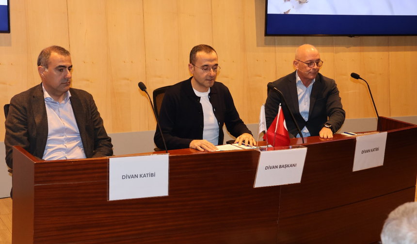 Keşfettiği böceğe eşinin ismini verdi