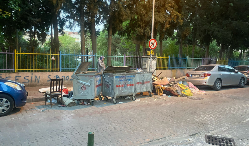 Karşıyaka'da çöp krizi büyüyor!