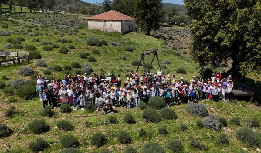 Minik öğrenciler tarımla buluştu: Doğayla içe içe bir gün!