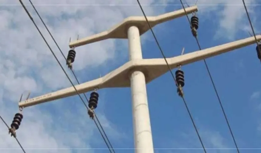 Büyük çaplı elektrik kesintisi; seferler durduruldu, metrolar çalışmıyor