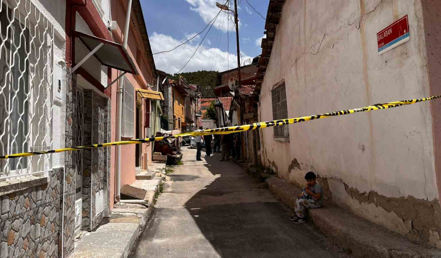 15 gündür kendisinden haber alınamıyordu: Evinde ölü bulundu!