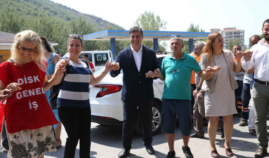 Cemil Tugay, eski günlerini çabuk unuttu