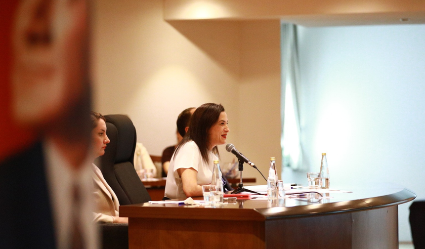 Başkan Sengel kesin hesabı açıkladı: Belediye, ekonomik öngörüyle yönetiliyor