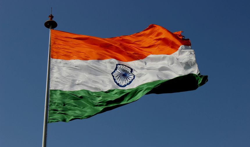Hindistan, Pakistan'dan yapılan ithalatı yasakladı