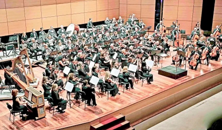 İstanbul Devlet Senfoni Orkestrası AKM'de