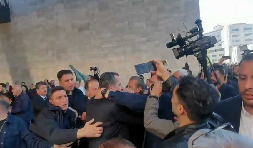 Saldırı sonrası Özgür Özel'den ilk açıklama geldi