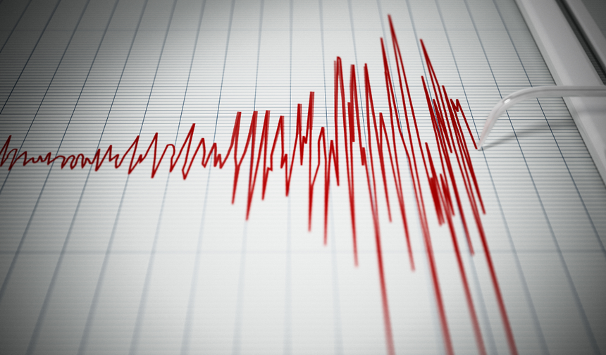 İstanbul’da korkutan deprem! Vatandaşlar sokağa döküldü