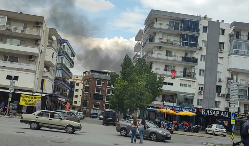 Karşıyaka Dedebaşı Mahallesi’nde yangın
