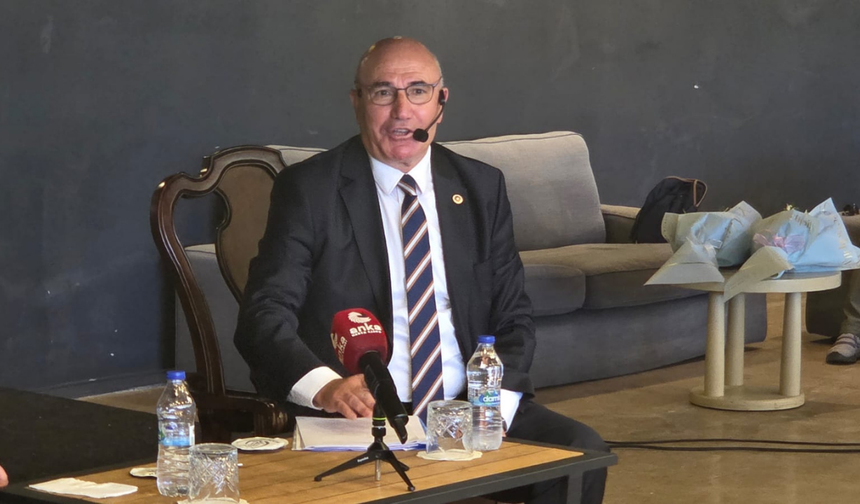 Mahmut Tanal, İzmir'de öğrencilerle buluştu