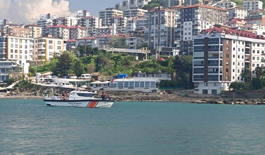 Serinlemek için denize giren 14 yaşındaki 2 çocuk boğularak hayatını kaybetti!