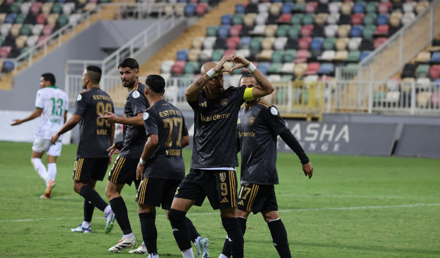 Aliağa FK, Arnavutköy Belediyespor’u 3-0 yenerek şampiyonluk yarışında iddiasını sürdürdü