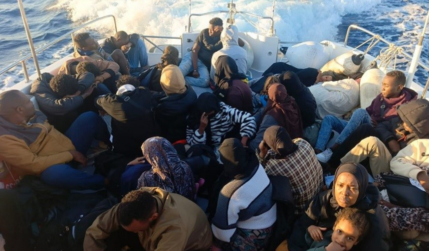 Seferihisar açıklarında 41 düzensiz göçmen kurtarıldı