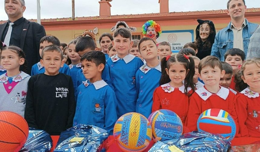‘Renkler Farklı, Amacımız Aynı’ projesi Ödemiş'li öğrencileri mutlu etti