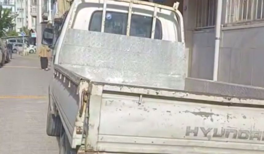 Karşıyaka’da yol tartışması: Yolu gasp ettiler, polis çağırın dediler