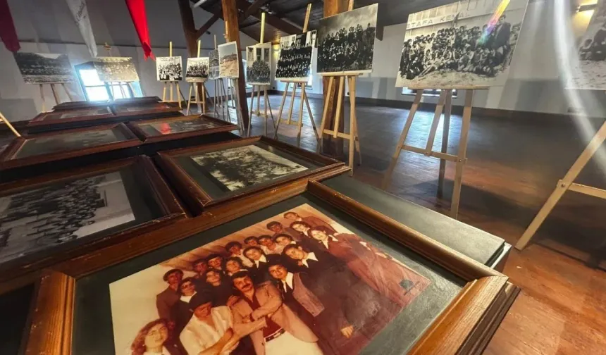 “Öğretmenler Dünü” sergisi Efes Selçuk’ta kapılarını açtı