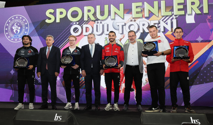 Mehmet Kasapoğlu'ndan mesaj: İzmir için çalışmaya devam edeceğiz