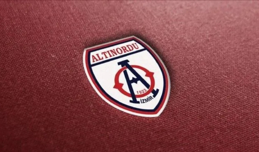 Altınordu'da 3 futbolcuyla yollar ayrıldı