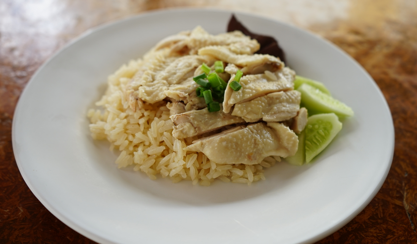 Yedikleri tavuktan zehirlenen 30 işçi hastaneye kaldırıldı