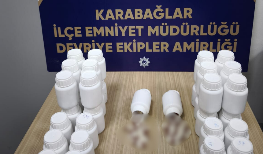 Karabağlar’da yasaklı madde baskını: 2 şüpheli yakalandı