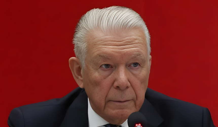 Uğur Dündar, Sözcü Medya Grubu Başkanlığı görevine Yılmaz Özdil'in gelmesi üzerine görevinden ayrıldı