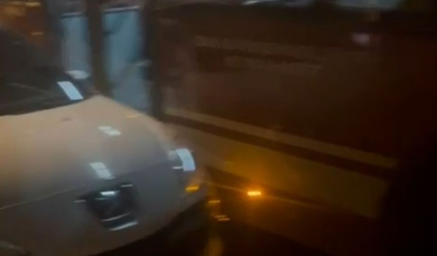 Yanlış park yüzünden ESHOT yolda kaldı: Şoför trafik polisini aramak zorunda kaldı